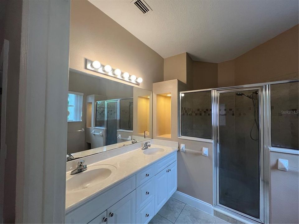 For Rent: $1,995 (3 beds, 2 baths, 1791 Square Feet)