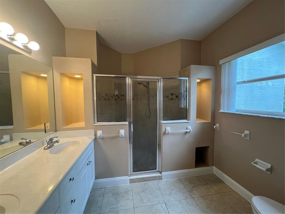 For Rent: $1,995 (3 beds, 2 baths, 1791 Square Feet)
