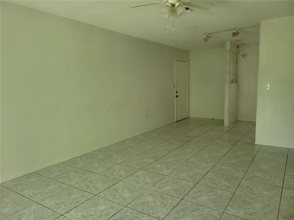В аренду: $1,550 (2 спален, 2 ванн, 891 Квадратных фут)