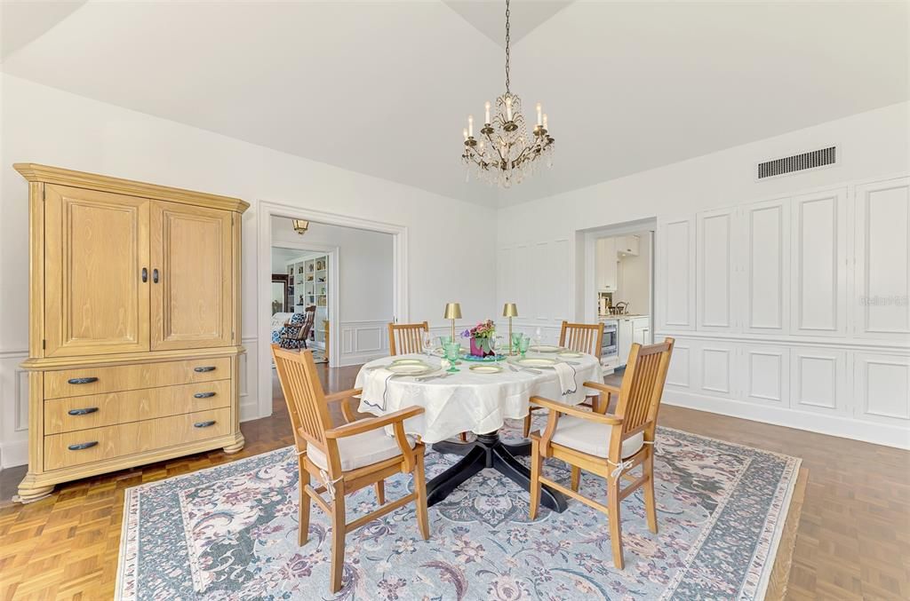 En Venta: $2,150,000 (4 camas, 3 baños, 3384 Pies cuadrados)