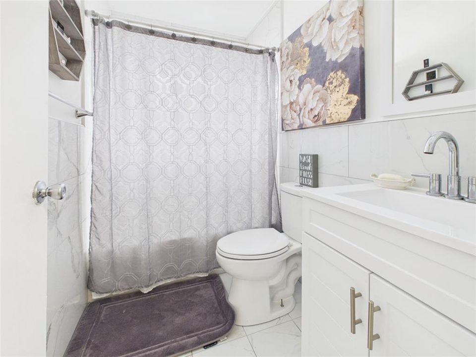 На продажу: $235,000 (3 спален, 2 ванн, 1415 Квадратных фут)