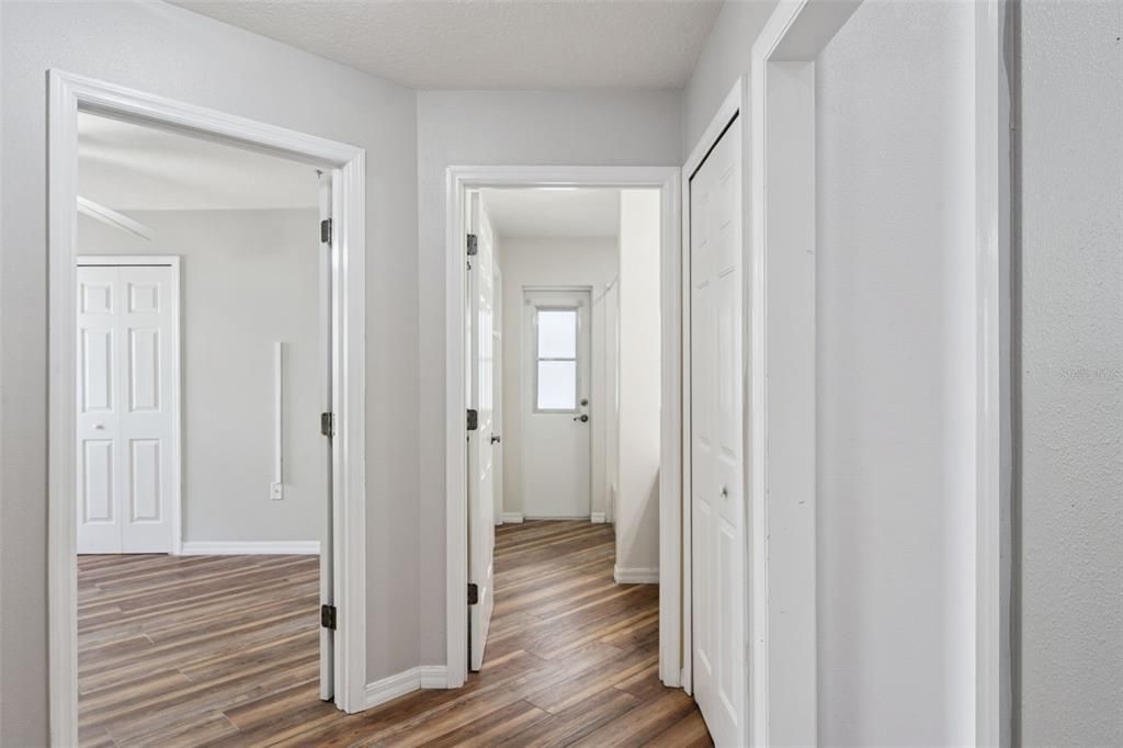 На продажу: $345,000 (4 спален, 2 ванн, 2158 Квадратных фут)