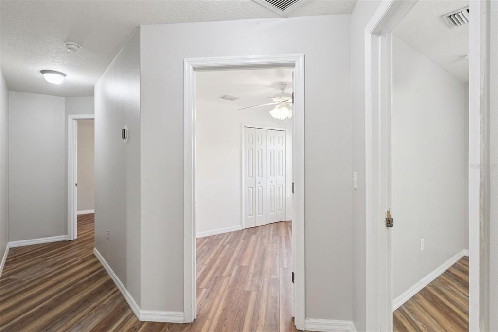 На продажу: $345,000 (4 спален, 2 ванн, 2158 Квадратных фут)
