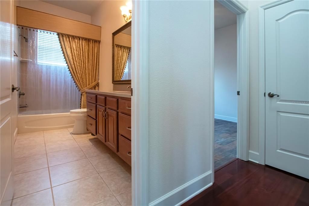 For Sale: $639,900 (3 beds, 2 baths, 2711 Square Feet)