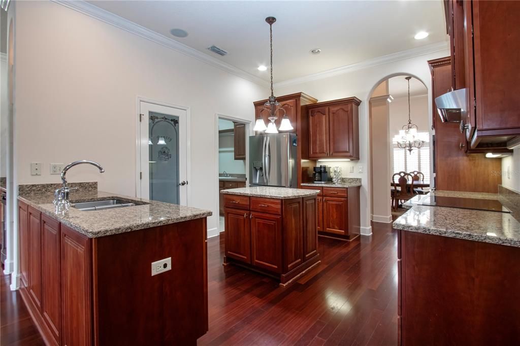 For Sale: $639,900 (3 beds, 2 baths, 2711 Square Feet)