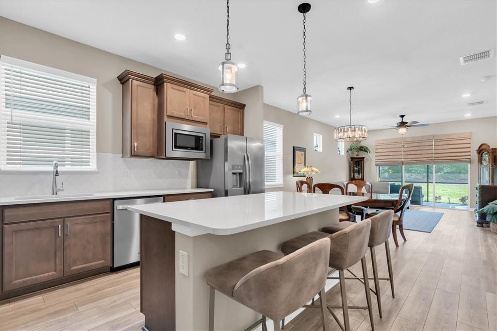 For Sale: $360,000 (2 beds, 2 baths, 1400 Square Feet)