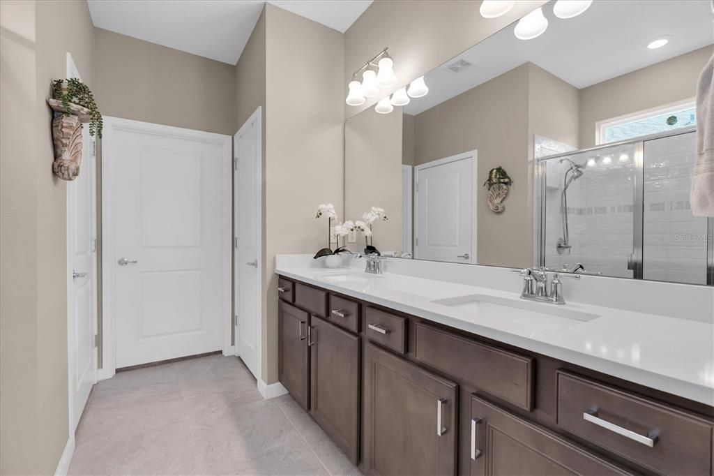 For Sale: $360,000 (2 beds, 2 baths, 1400 Square Feet)