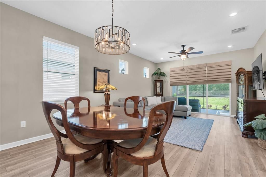 For Sale: $360,000 (2 beds, 2 baths, 1400 Square Feet)