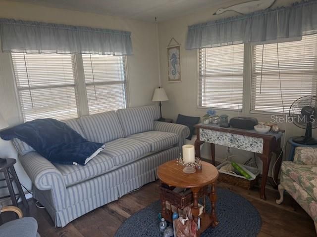 For Sale: $87,500 (1 beds, 1 baths, 480 Square Feet)