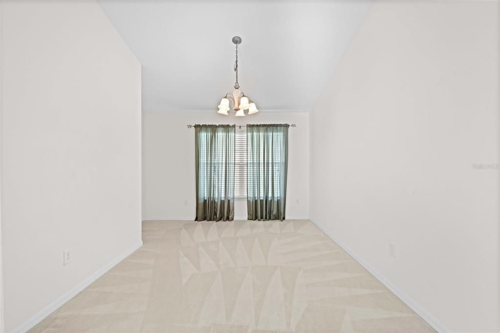 En Venta: $346,000 (4 camas, 3 baños, 1804 Pies cuadrados)