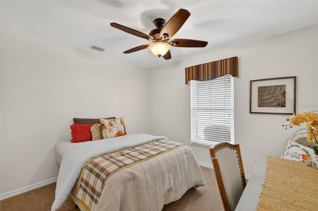 For Sale: $330,000 (3 beds, 2 baths, 1641 Square Feet)