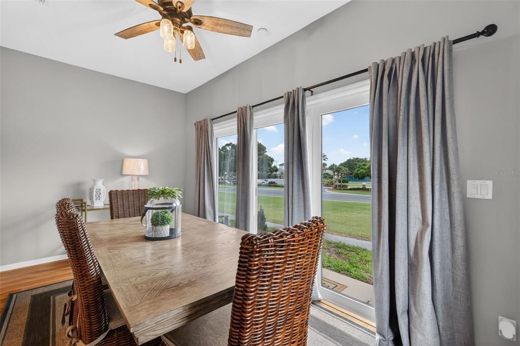 For Sale: $330,000 (3 beds, 2 baths, 1641 Square Feet)