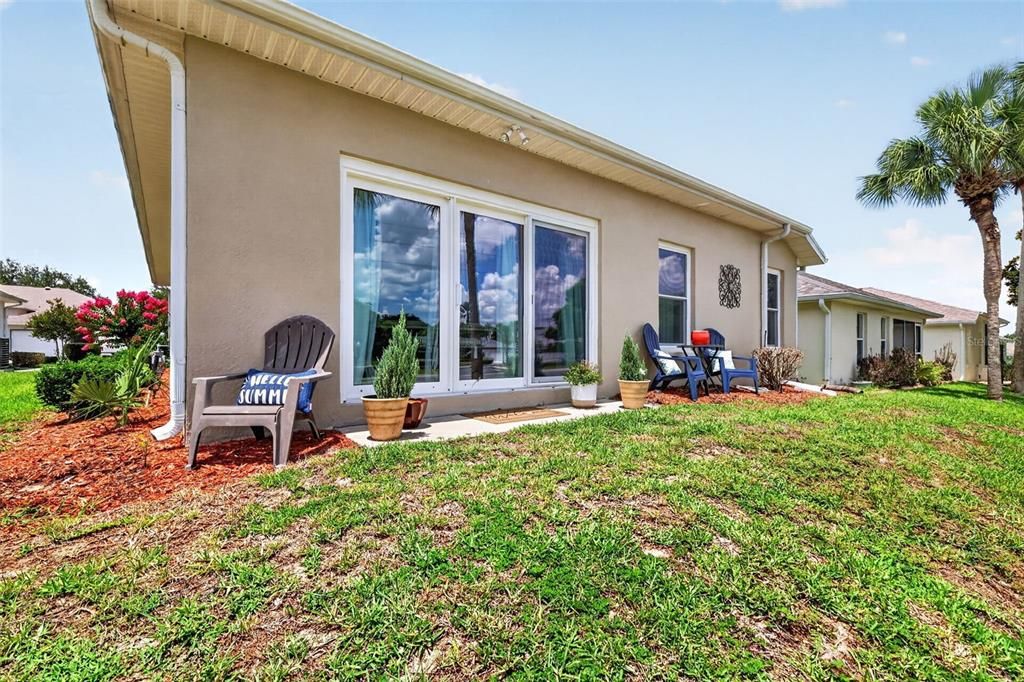For Sale: $330,000 (3 beds, 2 baths, 1641 Square Feet)