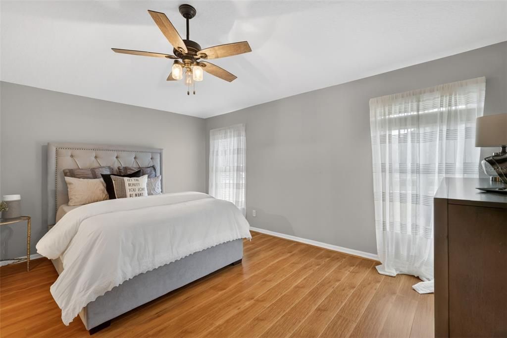 For Sale: $330,000 (3 beds, 2 baths, 1641 Square Feet)