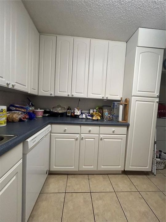 На продажу: $329,000 (3 спален, 2 ванн, 1290 Квадратных фут)