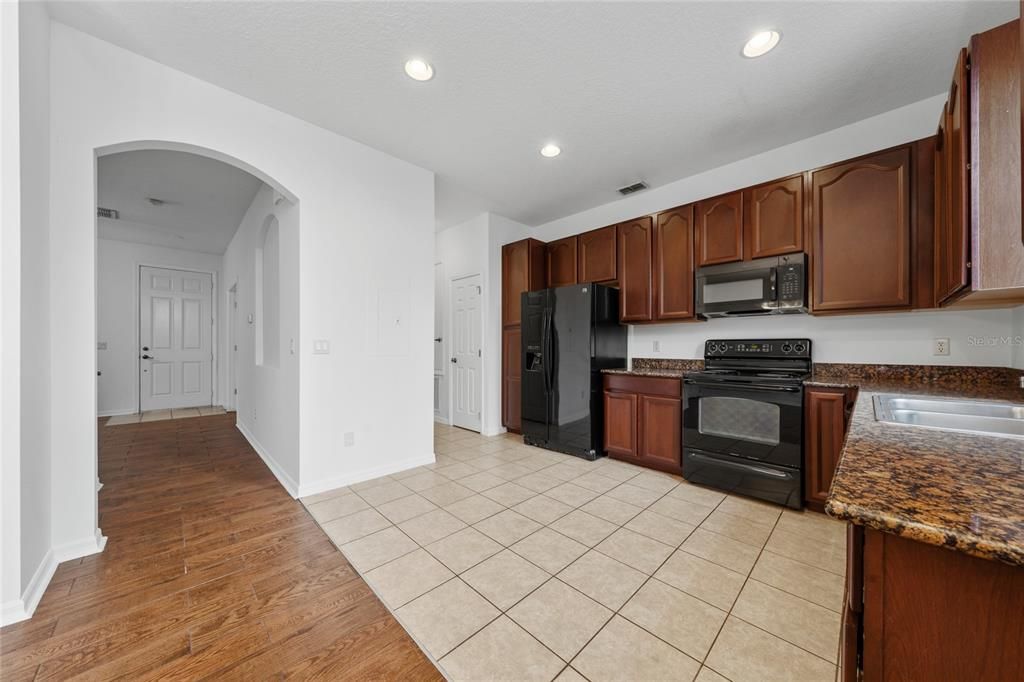 En Venta: $283,500 (3 camas, 2 baños, 1550 Pies cuadrados)