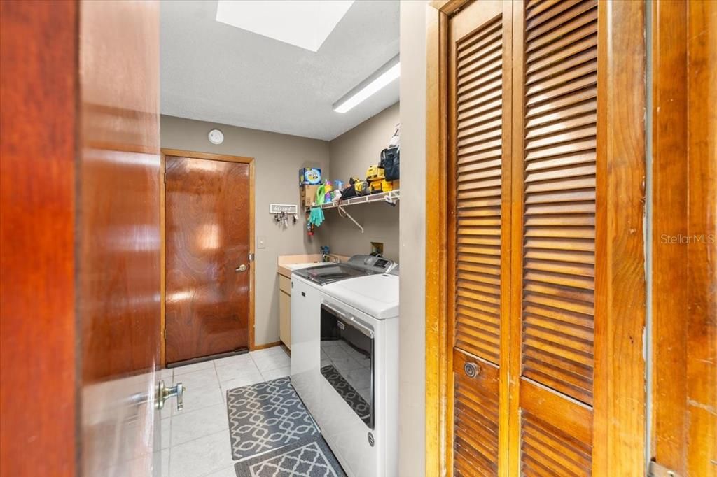 En Venta: $310,000 (3 camas, 2 baños, 1542 Pies cuadrados)