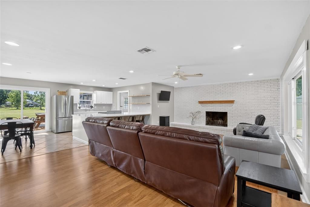 For Sale: $480,000 (3 beds, 2 baths, 1450 Square Feet)