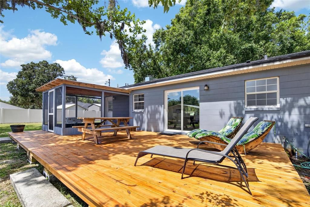 For Sale: $480,000 (3 beds, 2 baths, 1450 Square Feet)