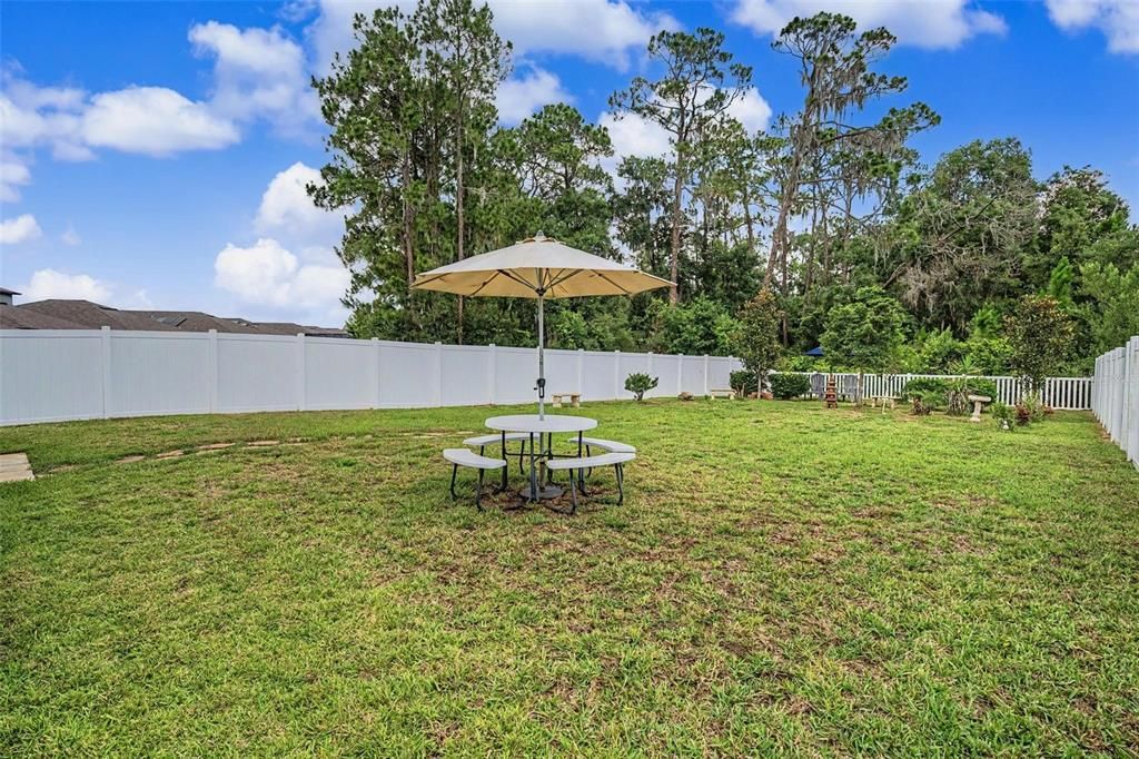 For Sale: $378,000 (4 beds, 2 baths, 1936 Square Feet)