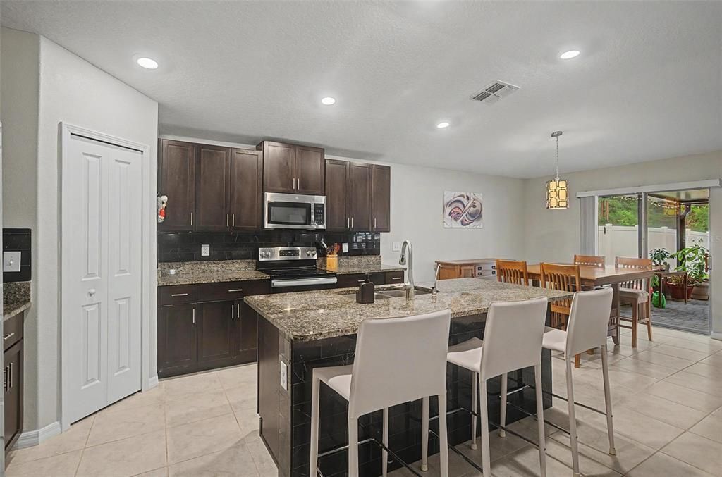 For Sale: $378,000 (4 beds, 2 baths, 1936 Square Feet)