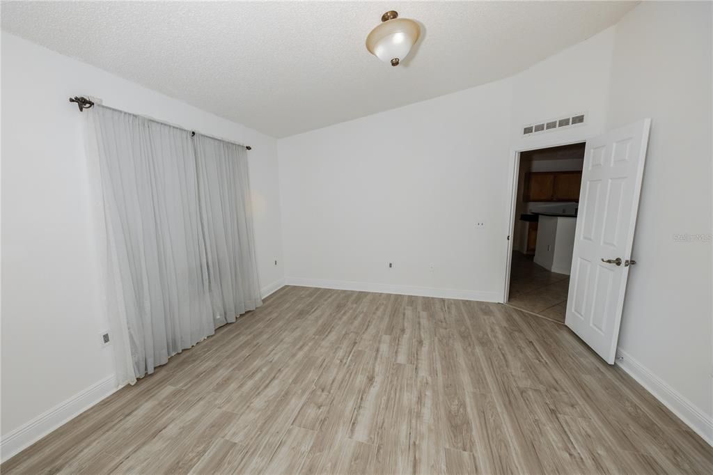 В аренду: $2,400 (3 спален, 2 ванн, 1632 Квадратных фут)