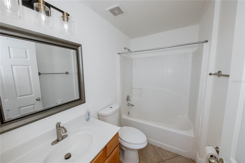 В аренду: $2,400 (3 спален, 2 ванн, 1632 Квадратных фут)