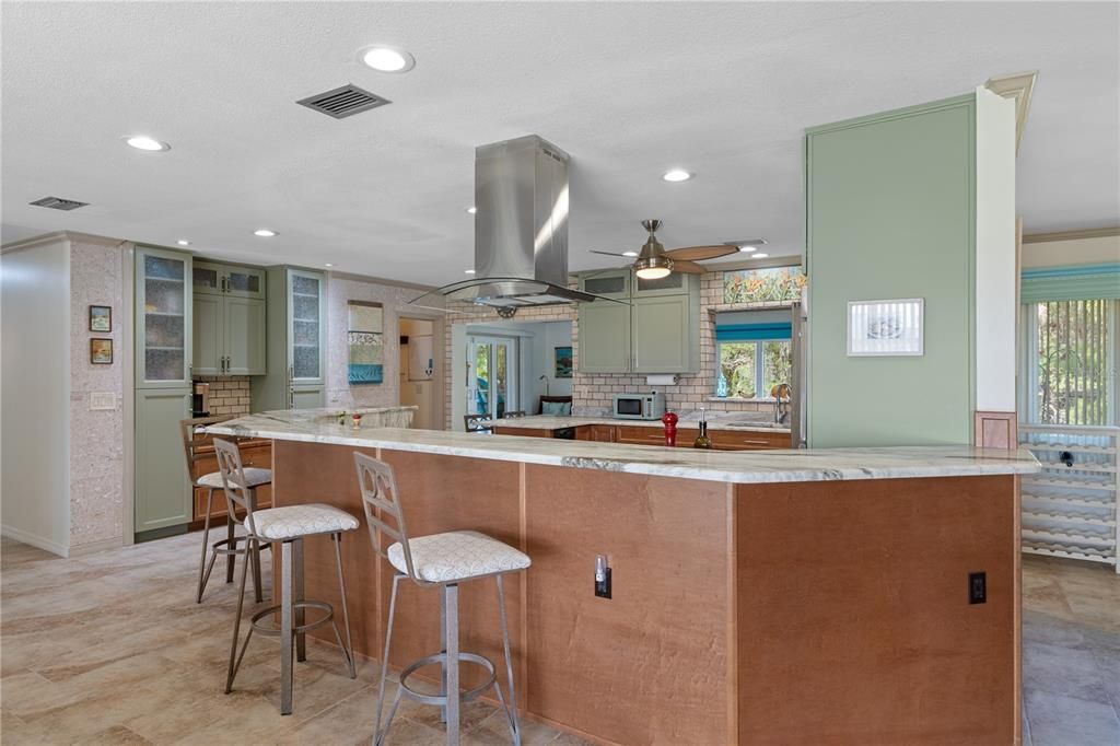 For Sale: $785,000 (3 beds, 2 baths, 2064 Square Feet)