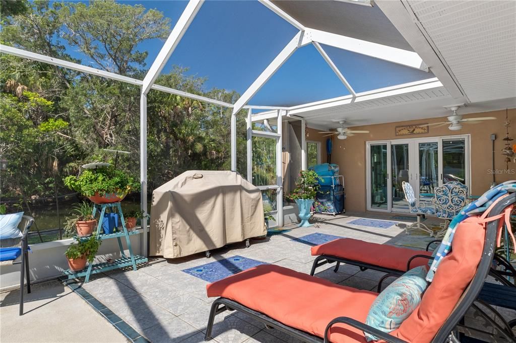 For Sale: $785,000 (3 beds, 2 baths, 2064 Square Feet)