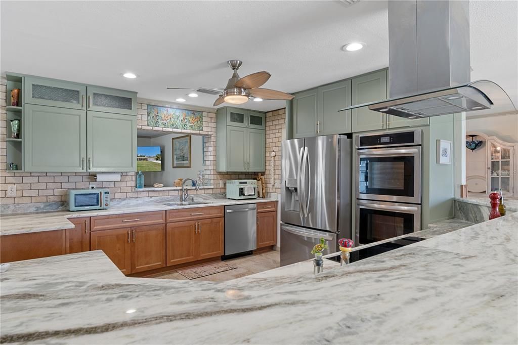 For Sale: $785,000 (3 beds, 2 baths, 2064 Square Feet)