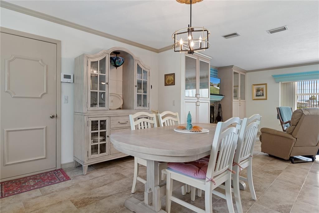 For Sale: $785,000 (3 beds, 2 baths, 2064 Square Feet)