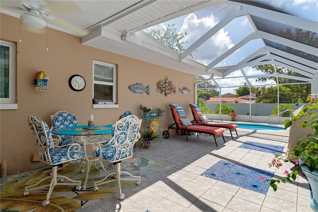 For Sale: $785,000 (3 beds, 2 baths, 2064 Square Feet)