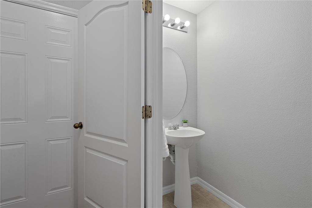 For Sale: $245,000 (3 beds, 2 baths, 1513 Square Feet)
