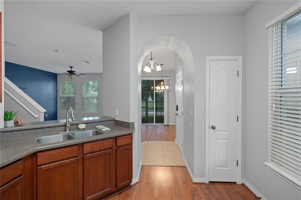 For Sale: $245,000 (3 beds, 2 baths, 1513 Square Feet)