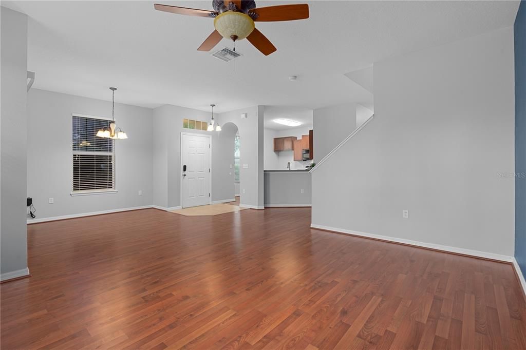 For Sale: $245,000 (3 beds, 2 baths, 1513 Square Feet)