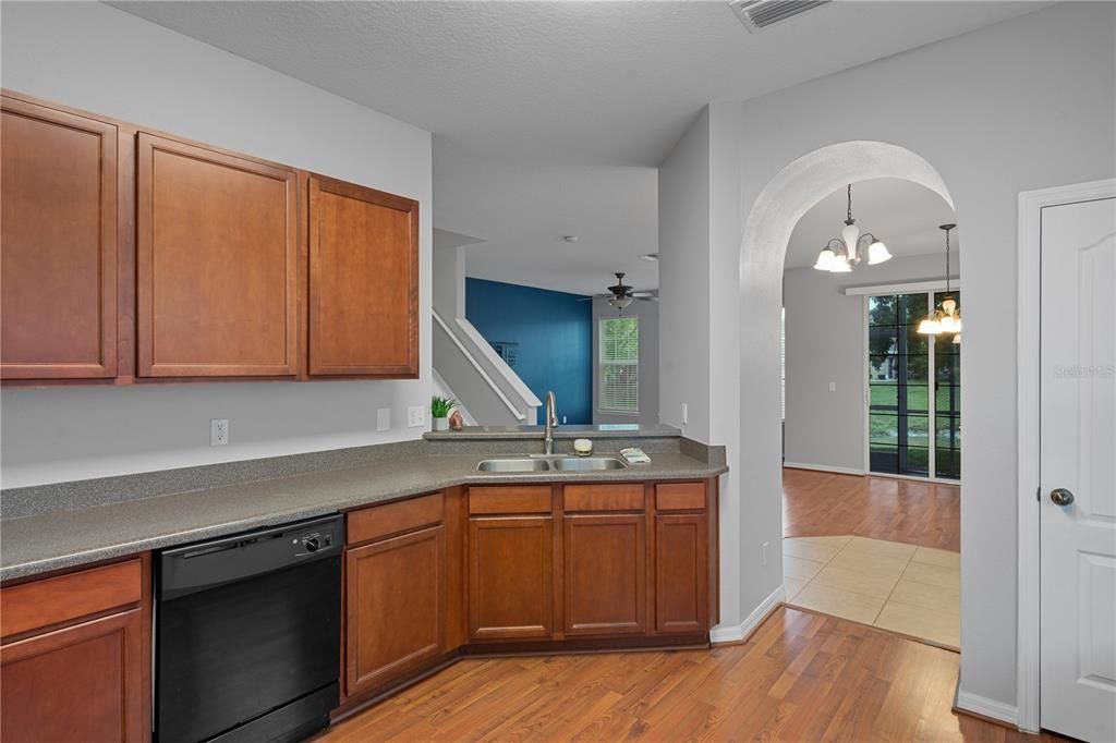 For Sale: $245,000 (3 beds, 2 baths, 1513 Square Feet)