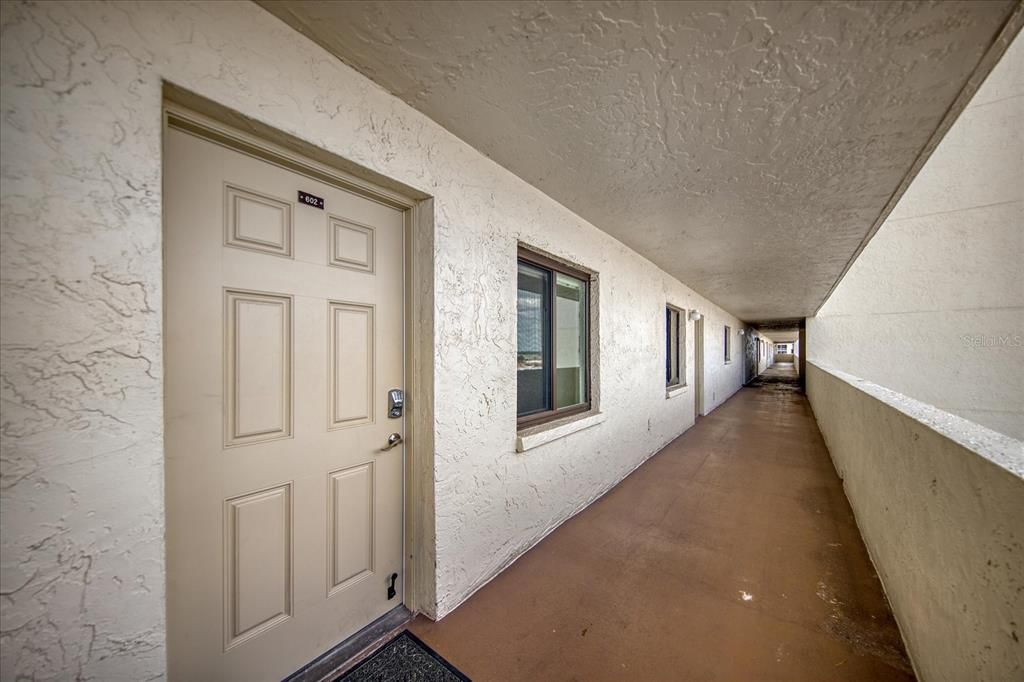 For Sale: $925,000 (2 beds, 2 baths, 1225 Square Feet)