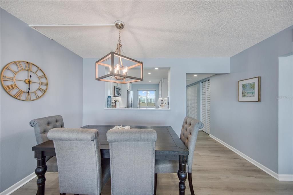 For Sale: $925,000 (2 beds, 2 baths, 1225 Square Feet)