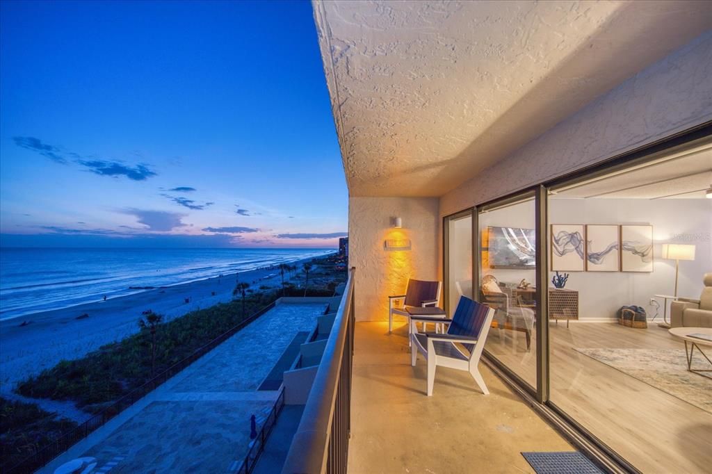 For Sale: $925,000 (2 beds, 2 baths, 1225 Square Feet)
