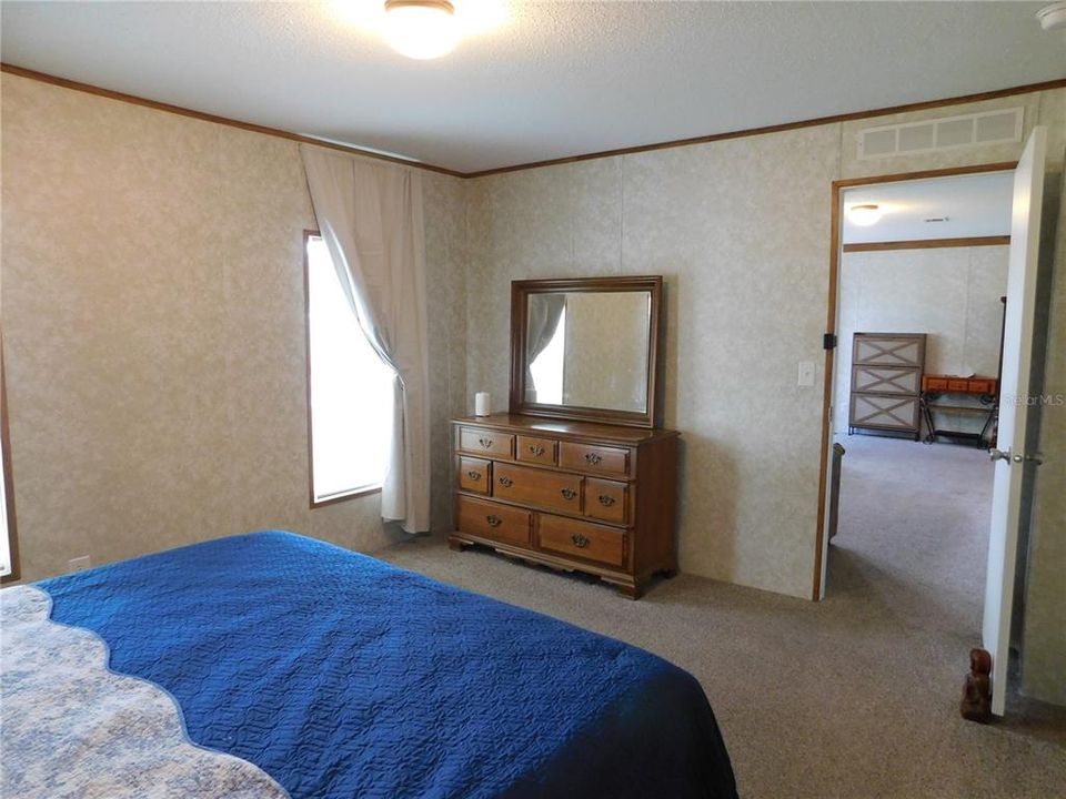 For Sale: $220,000 (3 beds, 2 baths, 1248 Square Feet)