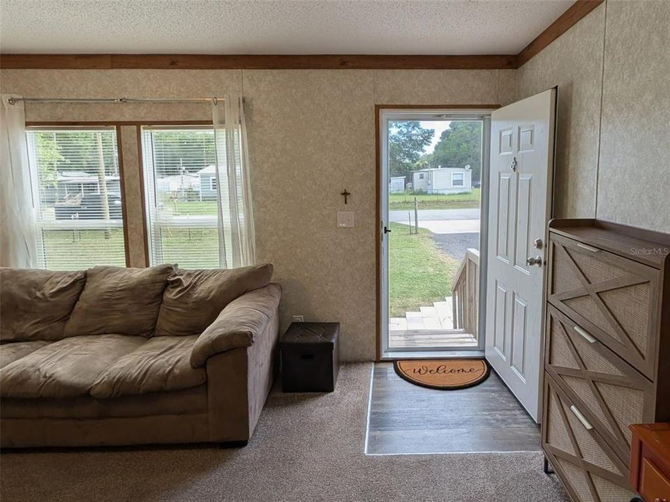 For Sale: $220,000 (3 beds, 2 baths, 1248 Square Feet)