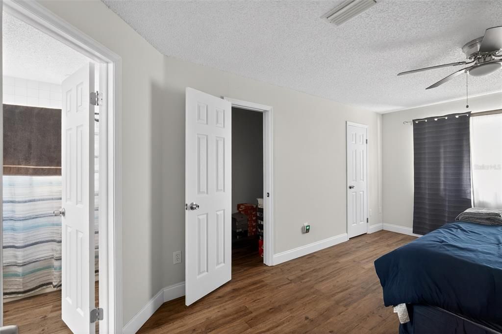 For Sale: $375,000 (3 beds, 2 baths, 1625 Square Feet)