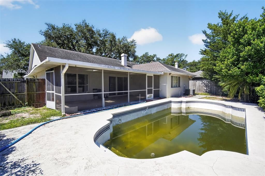 For Sale: $375,000 (3 beds, 2 baths, 1625 Square Feet)