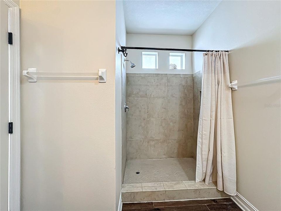 For Sale: $324,000 (2 beds, 2 baths, 1188 Square Feet)