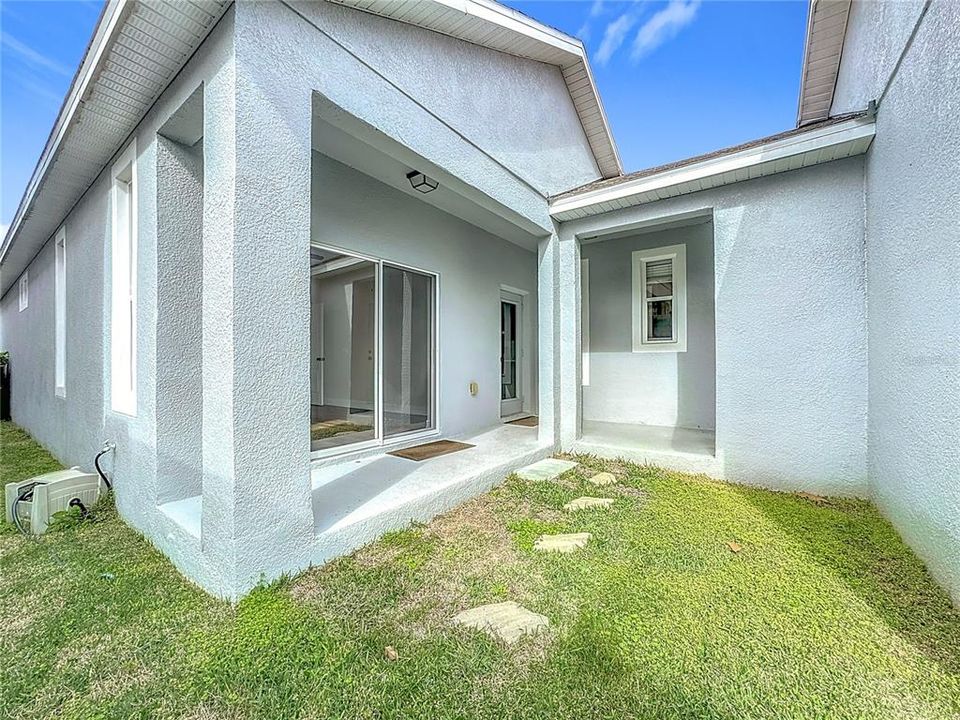 For Sale: $324,000 (2 beds, 2 baths, 1188 Square Feet)