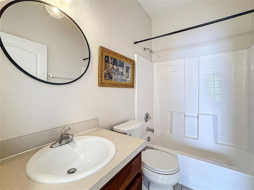 For Sale: $324,000 (2 beds, 2 baths, 1188 Square Feet)