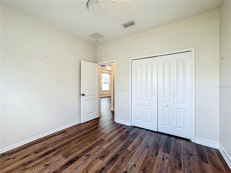 For Sale: $324,000 (2 beds, 2 baths, 1188 Square Feet)