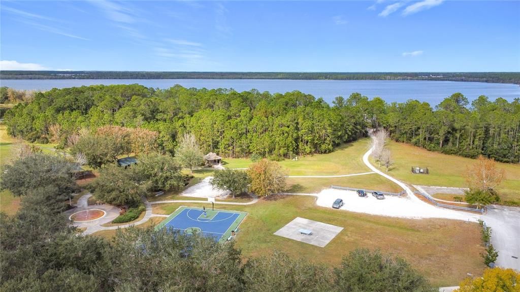 For Sale: $324,000 (2 beds, 2 baths, 1188 Square Feet)