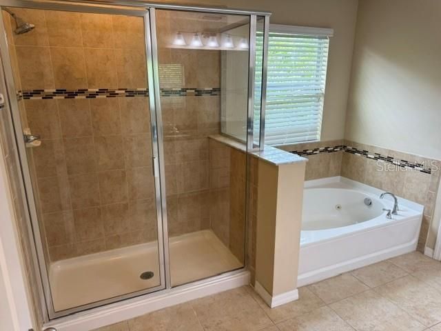 For Rent: $2,400 (3 beds, 2 baths, 2269 Square Feet)