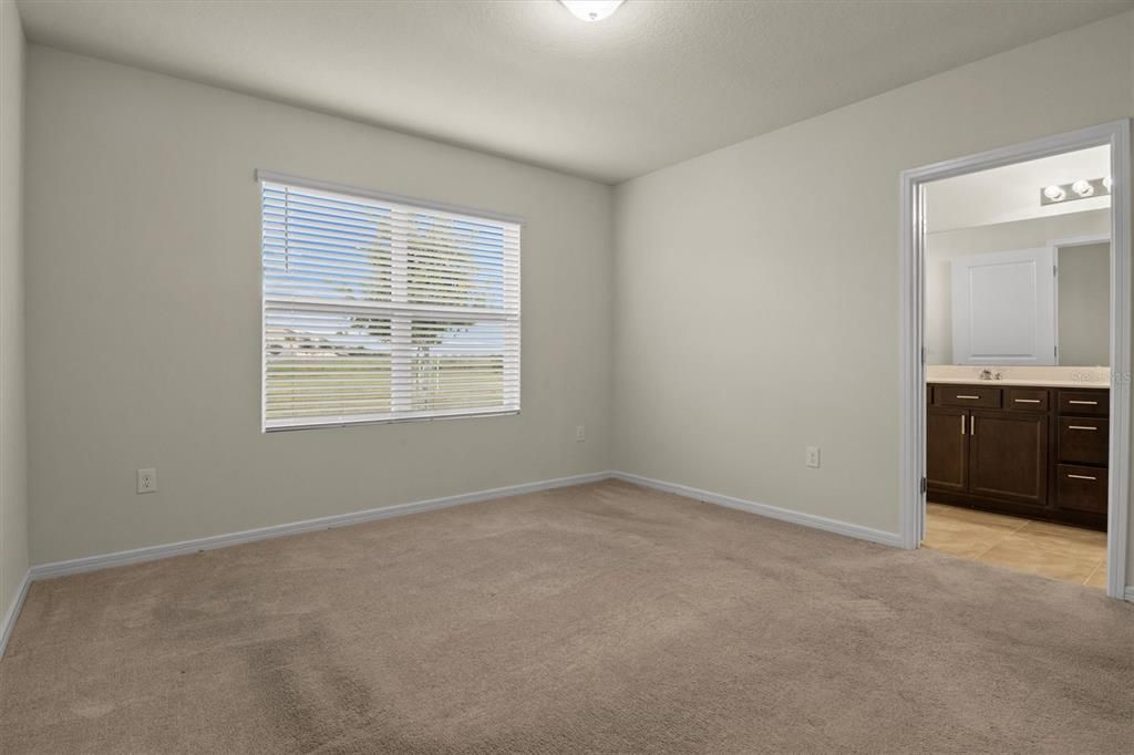 For Sale: $414,900 (4 beds, 2 baths, 1580 Square Feet)